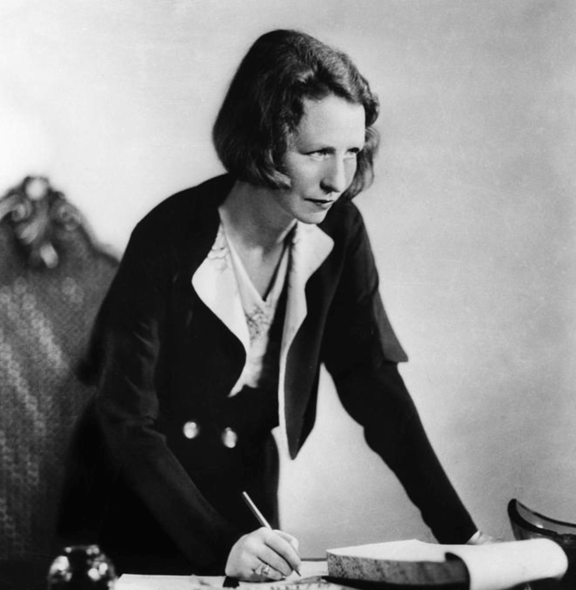 travel by edna st. vincent millay